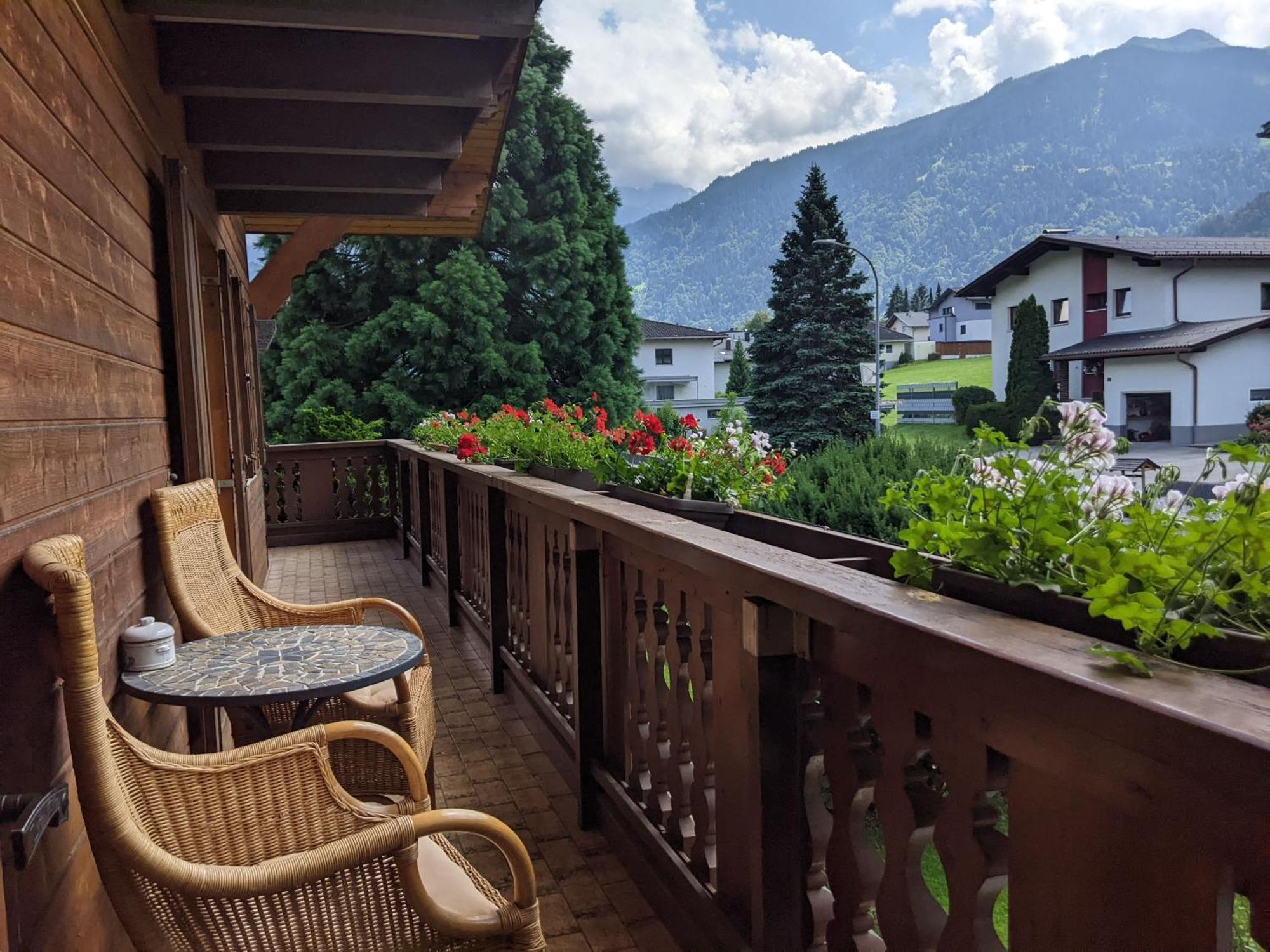 Montahaus Retro Apartments Vandans Δωμάτιο φωτογραφία